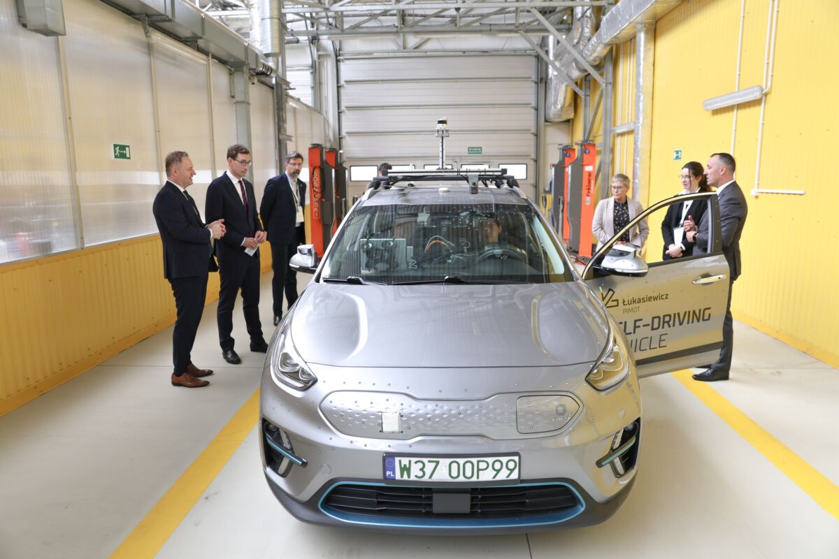 Autonomiczny pojazd Łukasiewicz – PIMOT