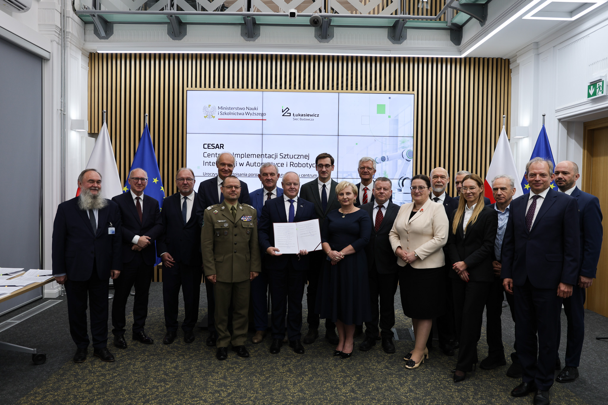 Fot. 1 sygnatariusze porozumienia z min. Gzikiem
