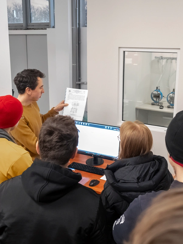 AGH University of Science and Technology students at Łukasiewicz – GIT