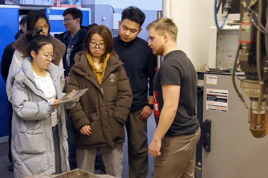 Chinese students visit Łukasiewicz – GIT laboratories