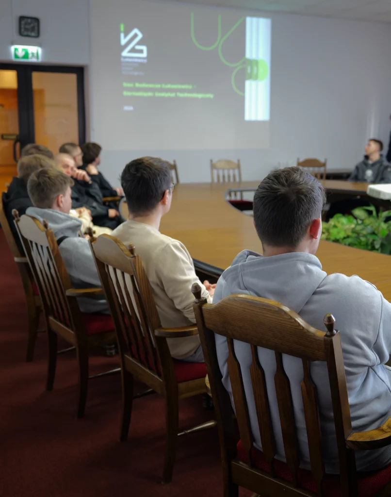 Uczniowie techników w Centrum Spawalnictwa