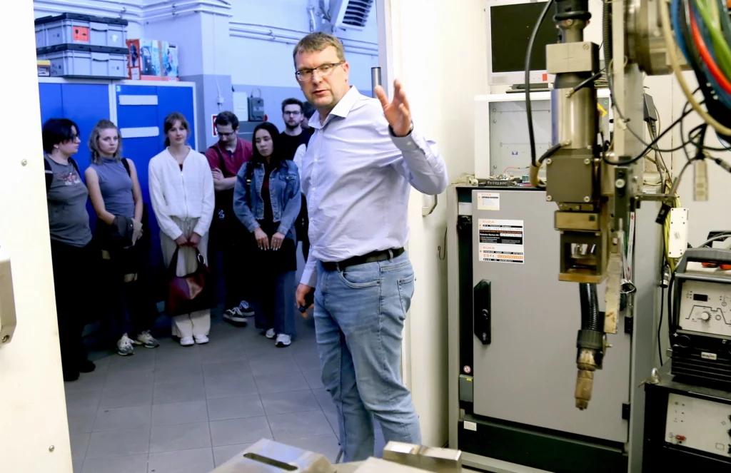 Studenci politechnik z wizytą w Łukasiewicz – GIT