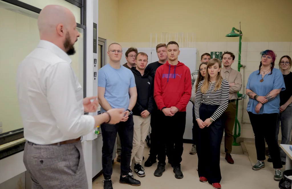 Studenci politechnik z wizytą w Łukasiewicz – GIT