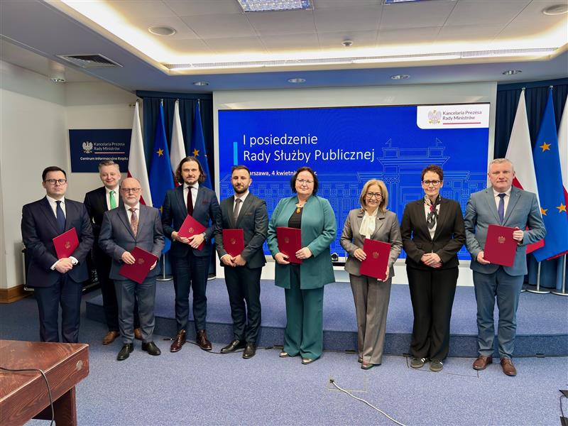 Pierwsze posiedzenie Rady Służby Publicznej