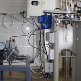 Aparatura badawcza do prowadzenia procesów hydrometalurgicznych w warunkach podwyższonego ciśnienia i temperatury