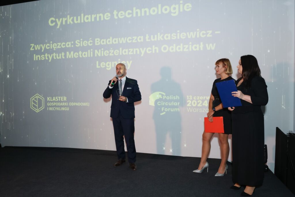 Arkadiusz Szpakowski z nagrodą
