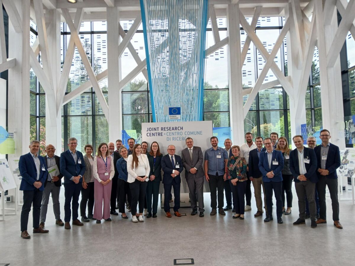 Naukowcy z Sieć Badawcza Łukasiewicz w Joint Research Centre (JRC) w Ispra