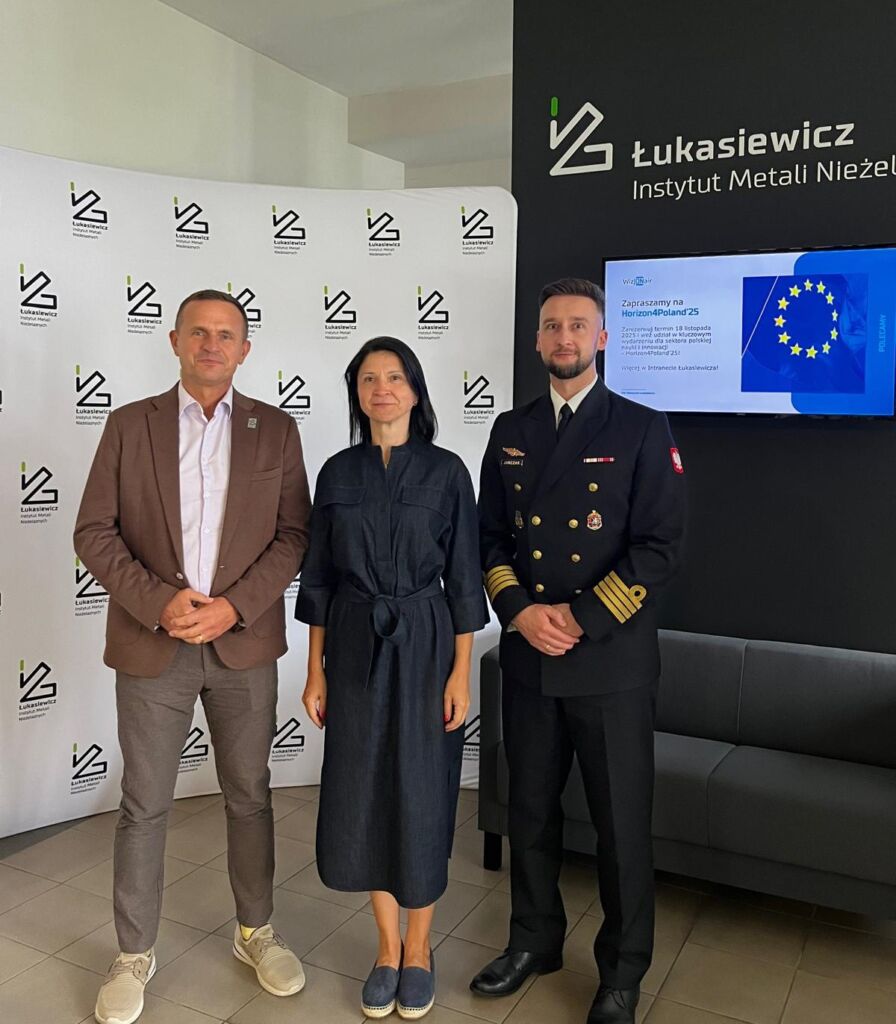 Od lewej: Tomasz Smal, Joanna Kulasa, Kamil Jurczak