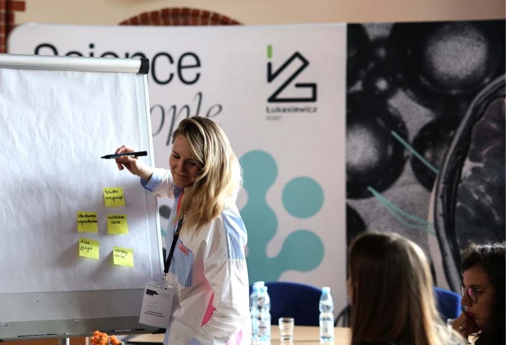 Dialog naukowców i organizacji pacjenckich_P4Health_Łukasiewicz - PORT_1
