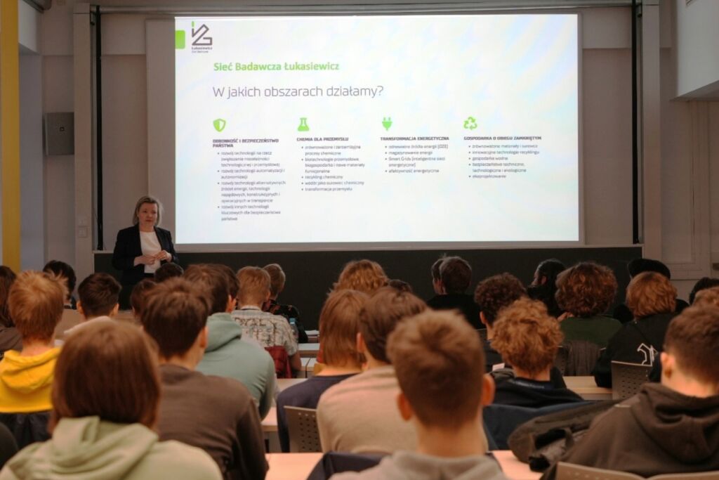 Lukasiewicz - ITECH partners in the 75th anniversary edition of the Physics Olympiad