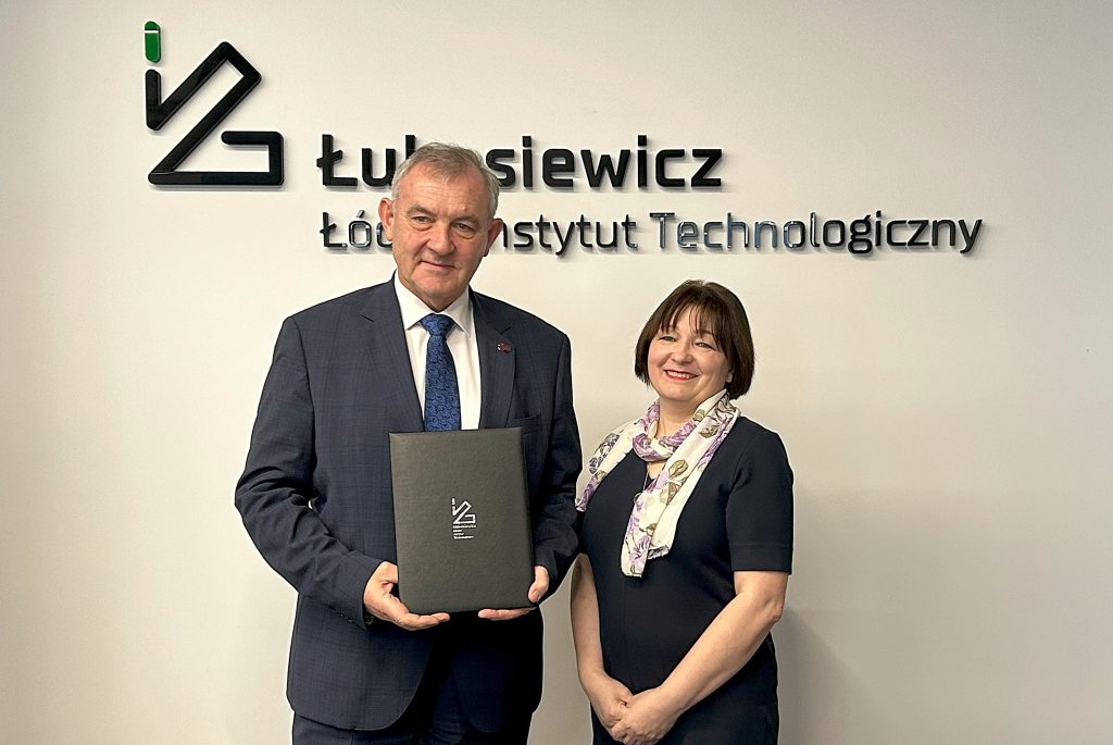 prof. Krzysztof Jóźwik i dr hab. inż. Renata Żyłła
